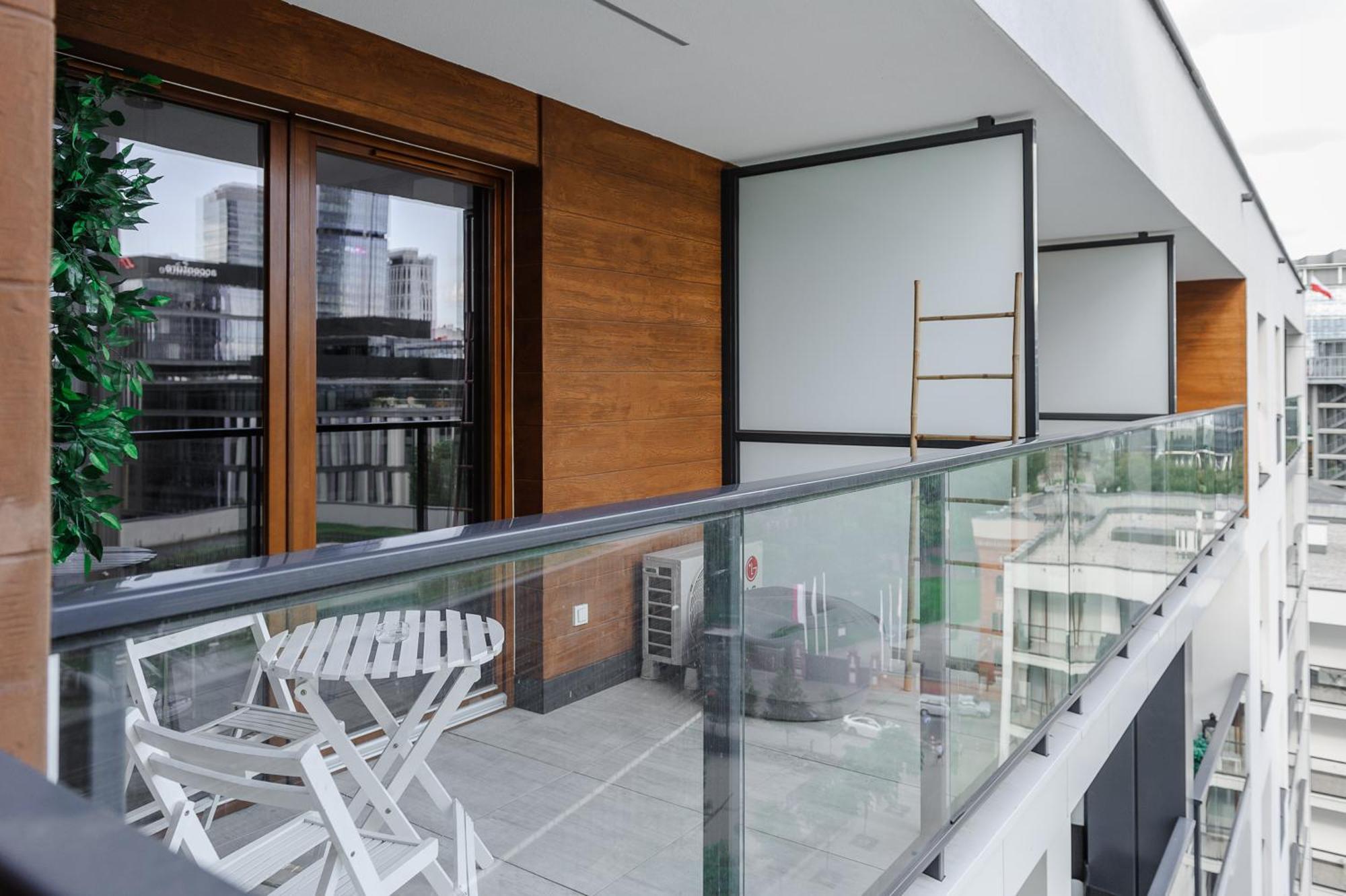 Lumina Apartment With Parking Near Muzeum Powstania Varsovia Exterior foto